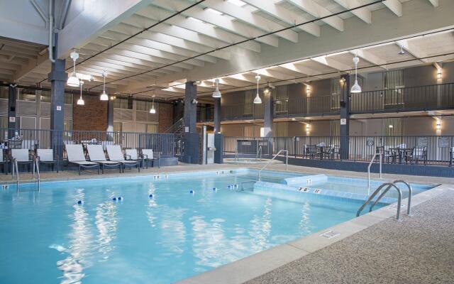 Sonesta Hotel Grand Rapids Airport