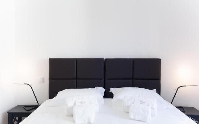 Quiet and Bright Apartment 16 by Lisbonne Collection