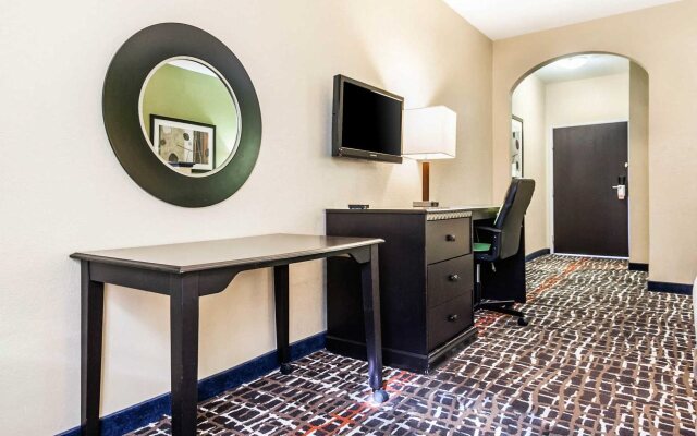 Rodeway Inn & Suites East/I-44