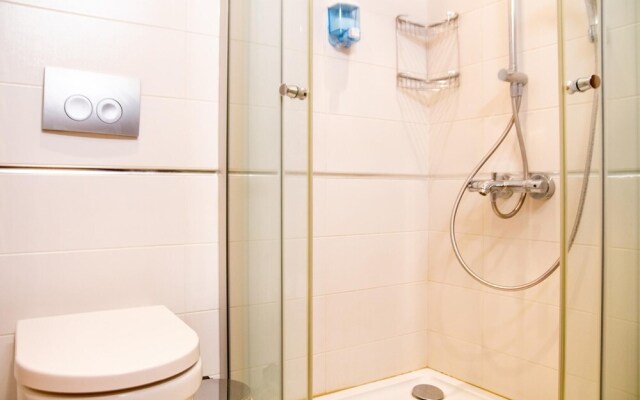 Pleasant Flat Close to Various Malls in Cigli