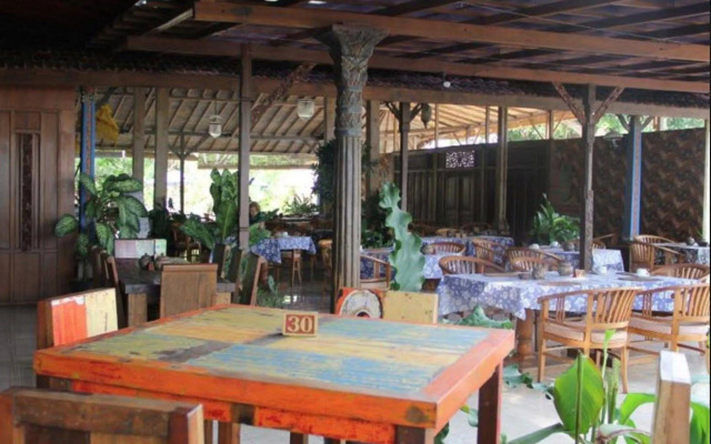 Gazebo Beach Hotel