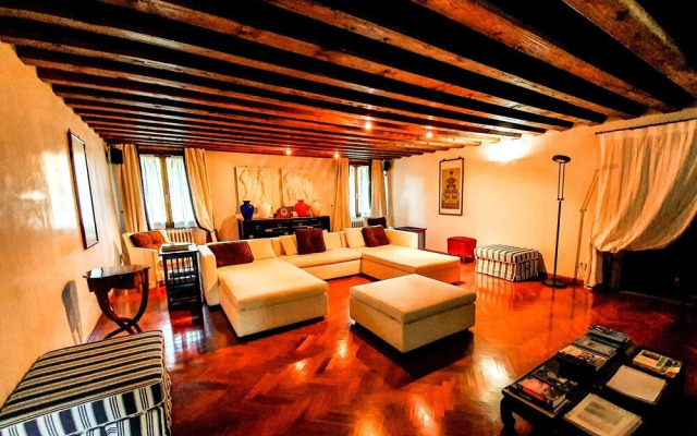 Villa Foscolo  Luxury Rooms & Apartments