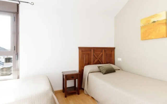 Ravishing House Boat in Gúdar with Fireplace