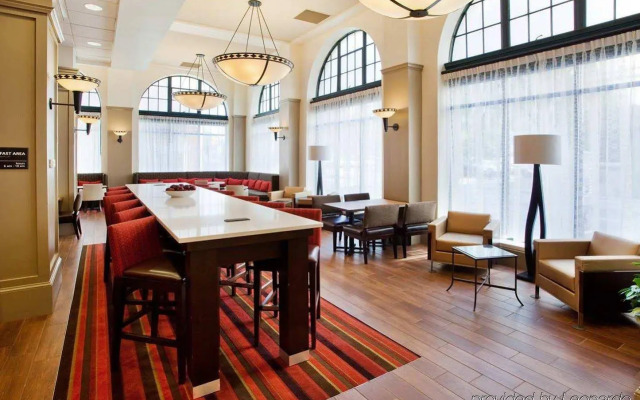 Hampton Inn & Suites Atlanta-Downtown
