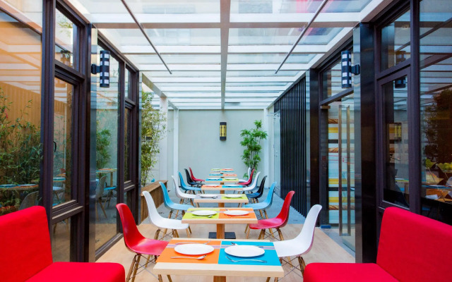 Ibis Kunming Beijing Rd