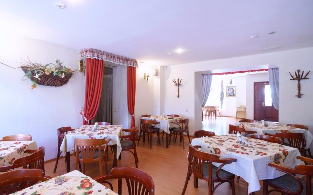 Hotel Avitar