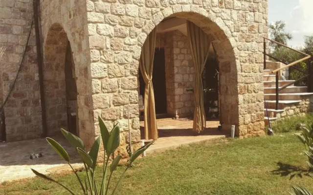 Niko's Stone Guest House