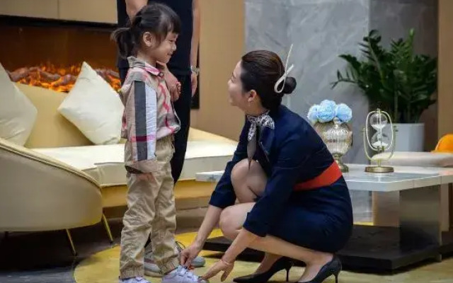 Dolanda V Hotel (Changsha High-speed Rail West Station Jinqiao International Store)