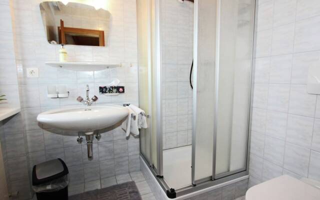 Modern Apartment in Schwendau with Garden