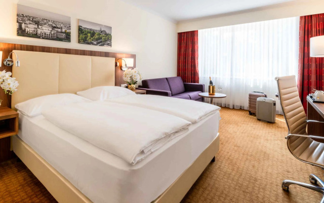 Отель Plaza Premium Wien