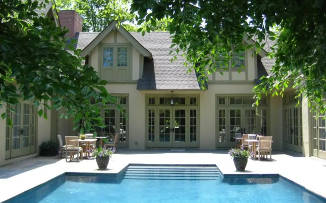 The Baker House 1650