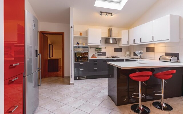 Nice Home in Volme With Wifi and 3 Bedrooms