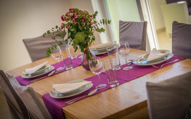 Apartments Emil Zora