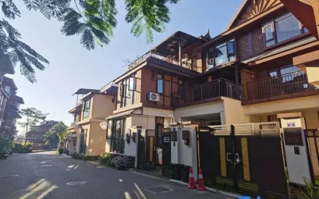 Wangxi Pavilion · Scenic View Inn (Dai Ancient Town Branch, Mangshi)