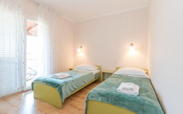 Jope - 60 m From Beach - A4