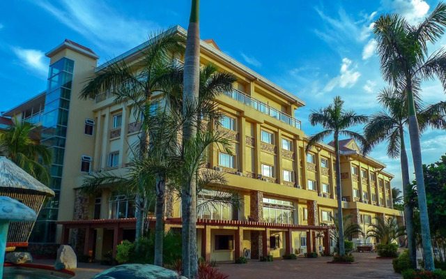 Tanza Oasis Hotel and Resort