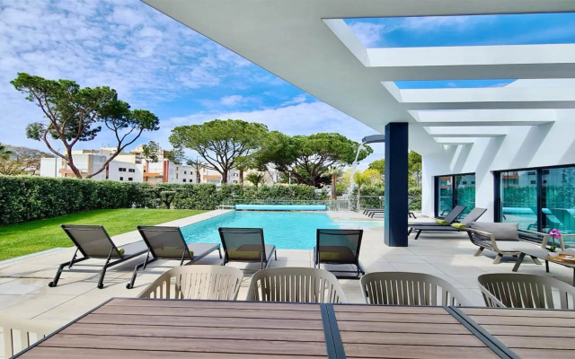 Villa Waterfall - CleverDetails234 luxury villa 10min from the center