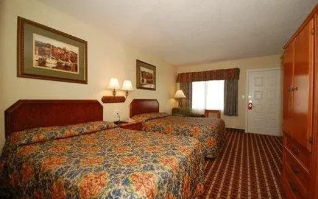 Motorsports Inn and Suites