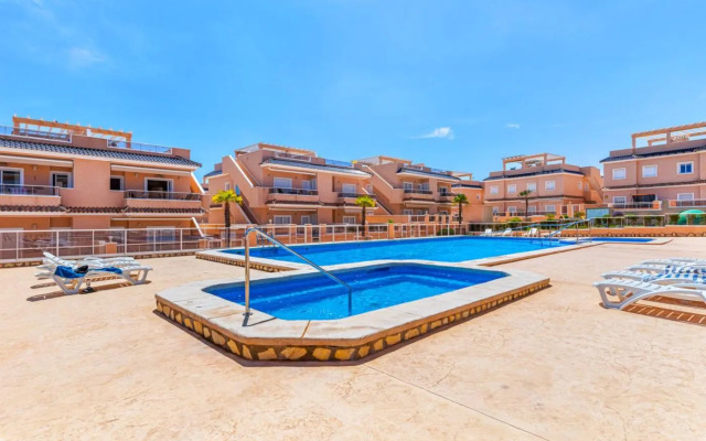 Penthouse Punta Prima Indoor & outdoor pool