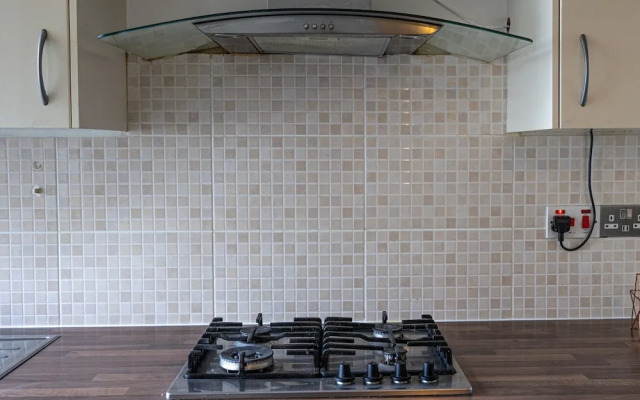 London - 4 Bed - Sleeps 8 - Garden - Pet Friendly