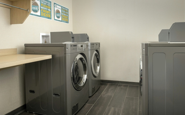 Home2 Suites by Hilton Clovis Fresno Airport