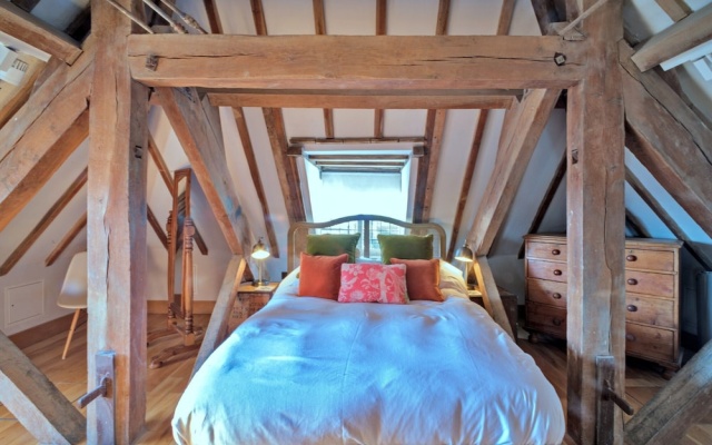 Apartment in Brackley Town Hall Charm