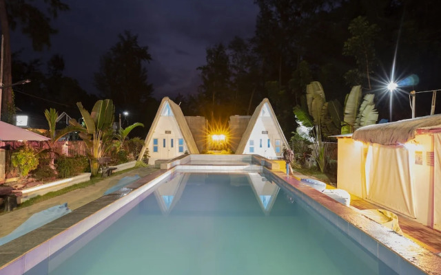 Costas De Liwa Bar & Beach Resort