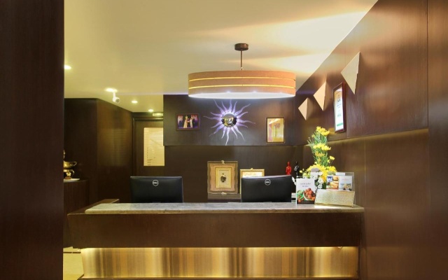 La Sara Grand – Lobby – Bangalore