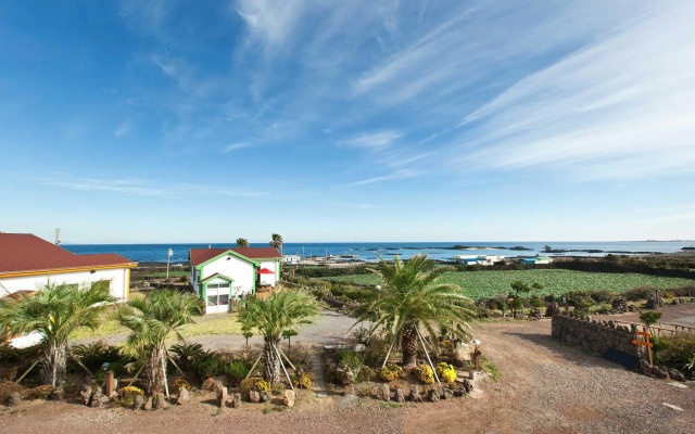 Gurembat House - Blue 102