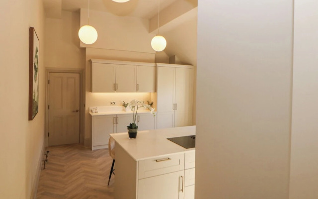 Castleton Suite