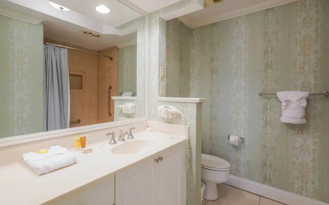 Surfside Resort 01111