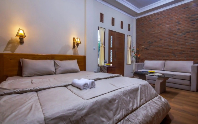 Maher House Borobudur