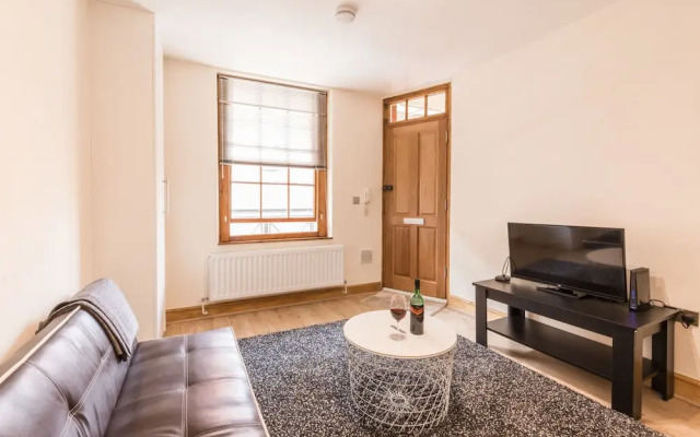 The Martlett Court Residence I