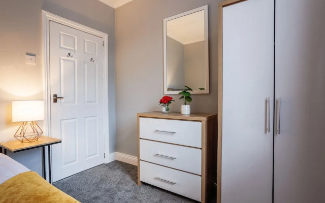 Bedlington - House - Sleeps 3 - Parking - Garden