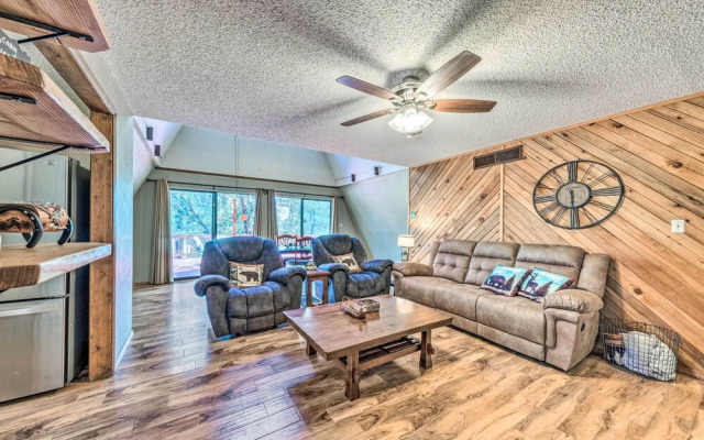 Pet-friendly Ruidoso Cabin w/ Deck & Grill!