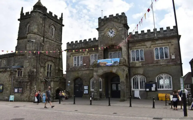 The View, Charming 2-bed Apartment in Shaftesbury,