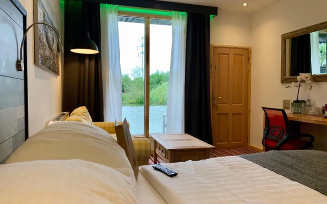 The Waterfront Lodges