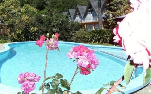 Milton Chalet Motel