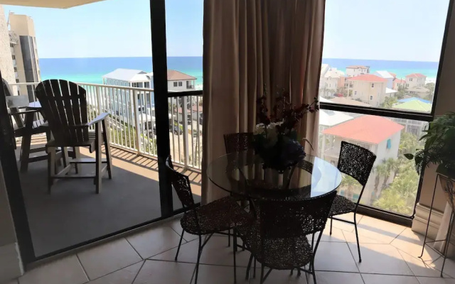473 Mainsail 2 Bedroom Condo by RedAwning