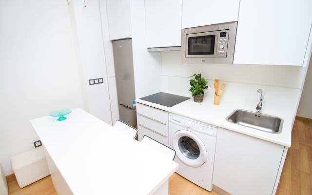 Beautiful one bedroom Refino