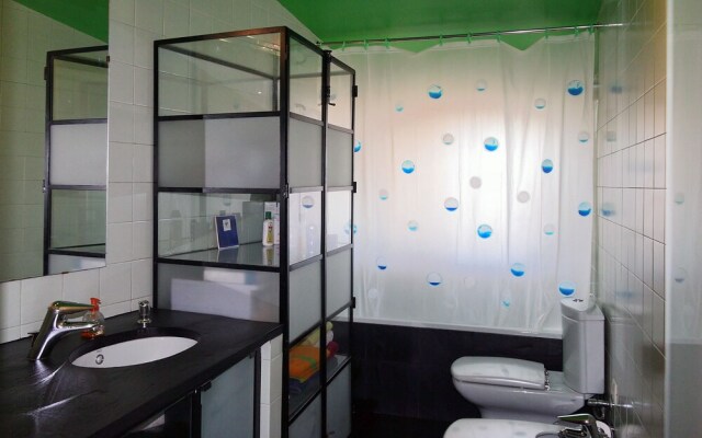 ALTIDO Attractive 1BR Apt w/terrace &river view, nearby Santa Apolonia train station