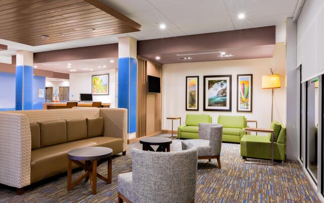 Holiday Inn Express & Suites Prosser - Yakima Valley Wine, an IHG Hotel
