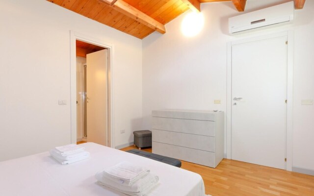 Welcomely - Xenia Boutique House 5