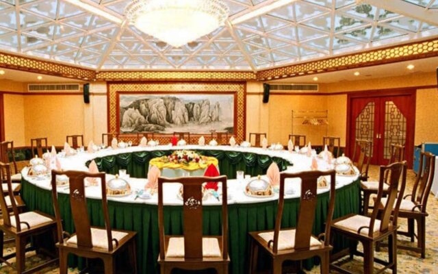 Weihaiwei Hotel