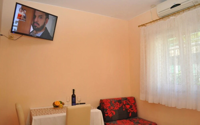 Ljuba - 130 Meter From sea - SA1