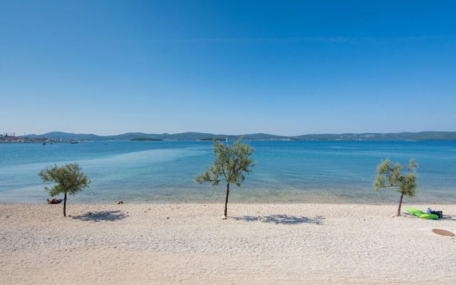 Apartments Villa Marija II on the beach