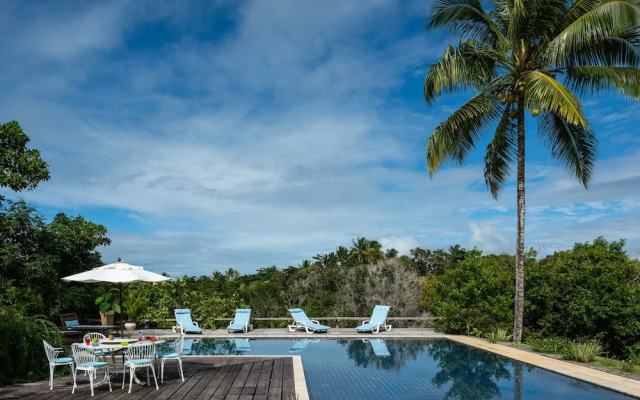 Suites Com Piscina Outeiro - Espelho