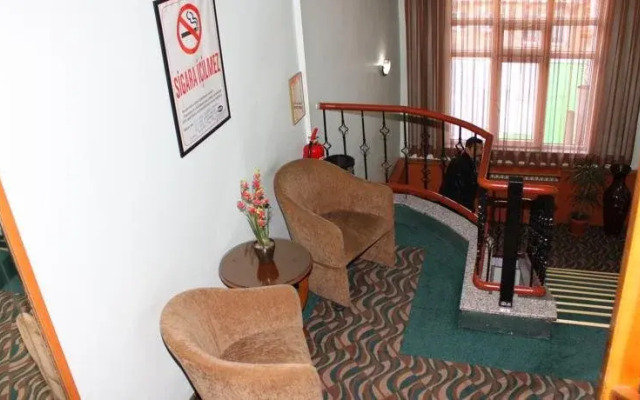 Kasmir Hotel