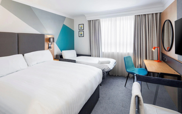 Holiday Inn Aylesbury by IHG