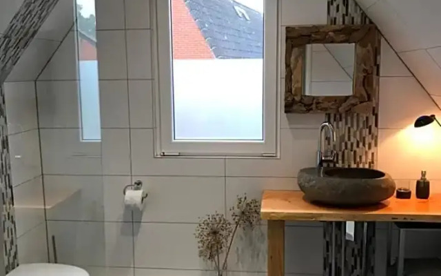 T’ Hogeland Ainrom